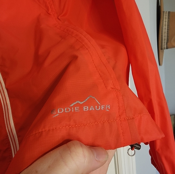 Eddie Bauer Women's windbreaker size medium - Picture 3 of 7